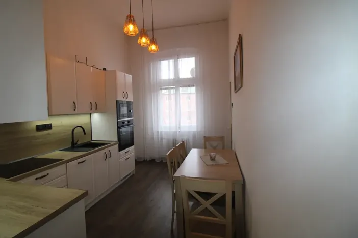 Prodej bytu 3+1, Karlovy Vary, nábřeží Jana Palacha, 77 m2