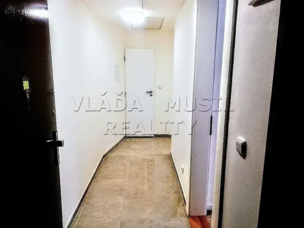 Pronájem bytu 2+kk, Praha - Libeň, Novákových, 35 m2