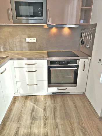 Prodej bytu 3+kk, Pardubice, Husova, 68 m2