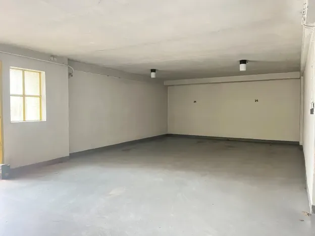 Pronájem garážového stání, Praha - Vokovice, Ke dvoru, 15 m2