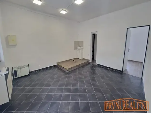 Pronájem obchodního prostoru, Uherský Brod, Moravská, 33 m2