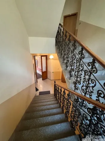 Pronájem bytu 1+1, Praha - Vršovice, Charkovská, 39 m2