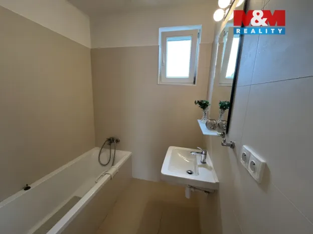 Pronájem rodinného domu, Návsí, 70 m2