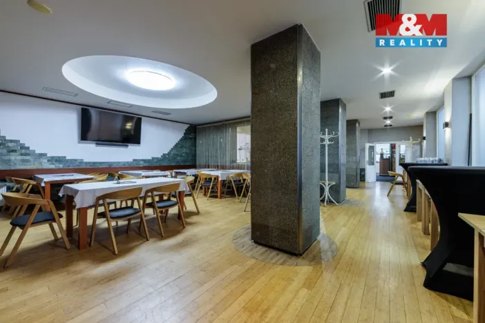 Prodej ubytování, Chodov, Poděbradova, 2700 m2