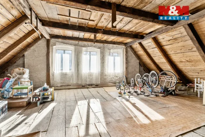 Prodej rodinného domu, Liberec - Liberec XIX-Horní Hanychov, Irkutská, 250 m2