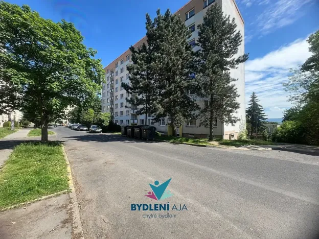 Prodej bytu 1+1, Krupka, Karla Čapka, 36 m2