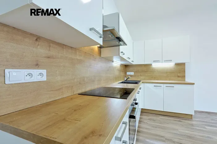 Pronájem bytu 3+kk, Plzeň, Koterovská, 81 m2