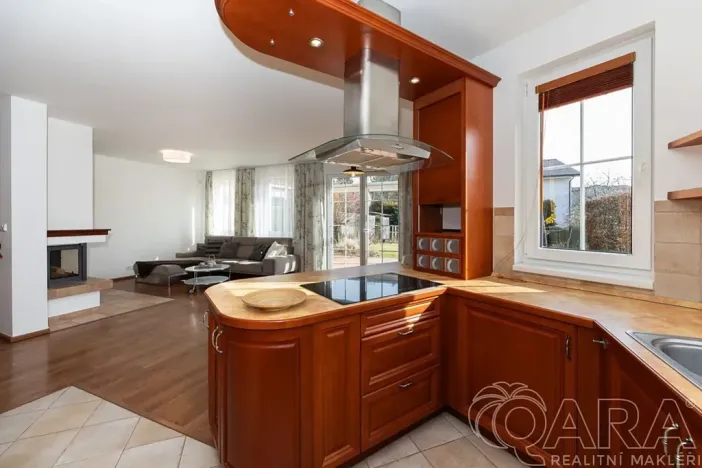 Prodej rodinného domu, Dolní Břežany, K Písnici, 136 m2