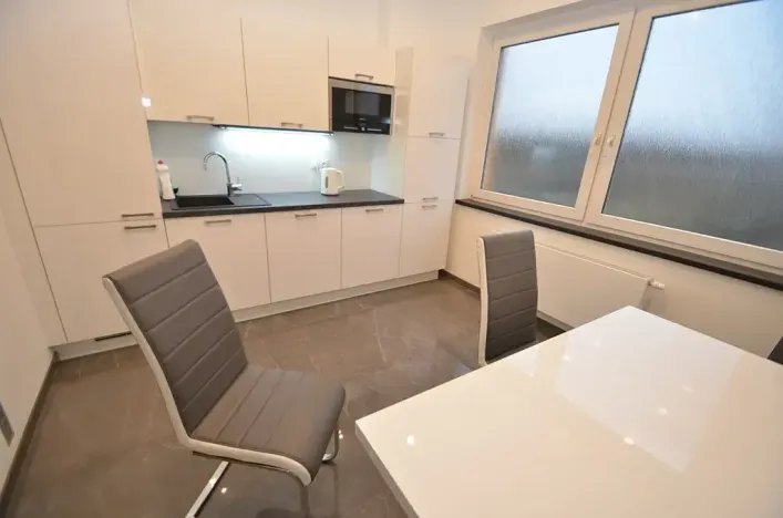 Pronájem kanceláře, Praha - Čakovice, Kostelecká, 15 m2