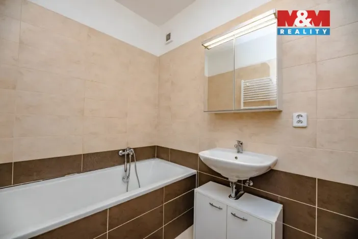 Pronájem bytu 3+kk, Kvasiny, 81 m2