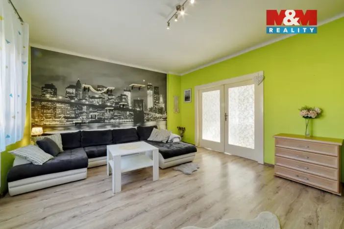 Prodej bytu 3+1, Cheb, Valdštejnova, 86 m2