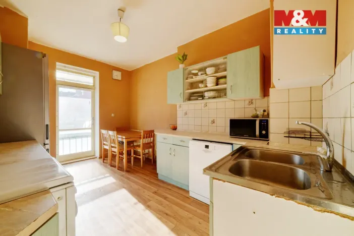 Prodej bytu 3+1, Cheb, Valdštejnova, 86 m2