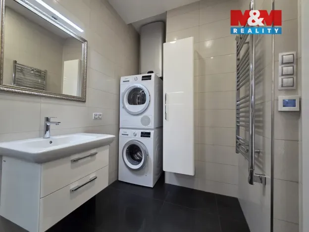 Pronájem bytu 2+kk, Praha - Libeň, U svobodárny, 46 m2