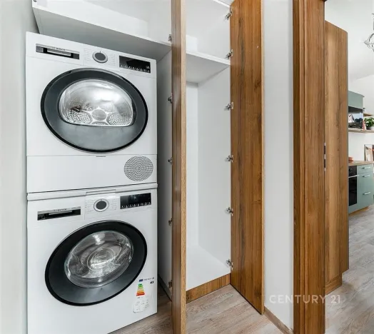 Pronájem bytu 2+kk, Praha, Plzeňská, 43 m2