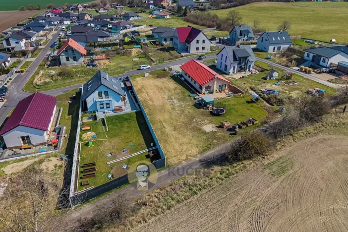 Prodej pozemku pro bydlení, Hrobce, Pod Skalou, 715 m2