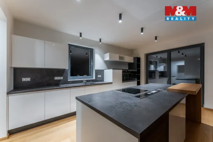 Pronájem rodinného domu, Praha - Suchdol, Nad spáleným mlýnem, 270 m2