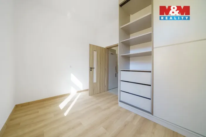 Prodej bytu 3+kk, Karlovy Vary, Raisova, 72 m2