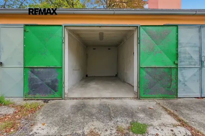 Prodej garáže, Praha - Braník, 14 m2