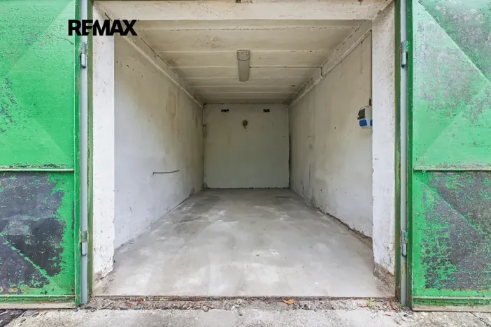 Prodej garáže, Praha - Braník, 14 m2