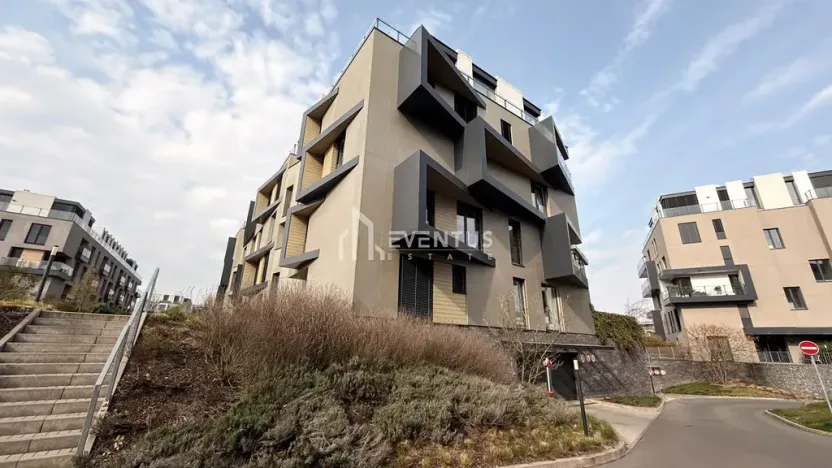 Pronájem bytu 2+kk, Praha - Libeň, Menclova, 53 m2