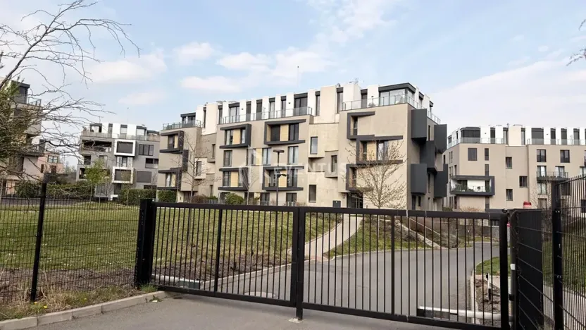 Pronájem bytu 2+kk, Praha - Libeň, Menclova, 53 m2