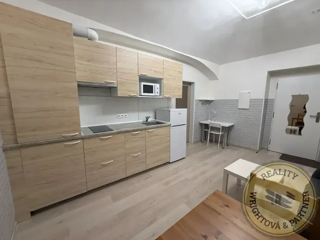 Prodej bytu 2+kk, Praha - Libeň, Zenklova, 39 m2