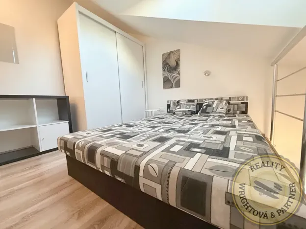 Prodej bytu 1+kk, Praha - Libeň, Zenklova, 29 m2