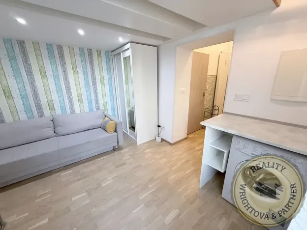 Prodej bytu 1+kk, Praha - Libeň, Zenklova, 29 m2