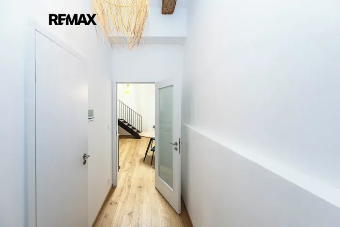 Pronájem bytu 2+kk, Praha - Nusle, Vrtbova, 42 m2