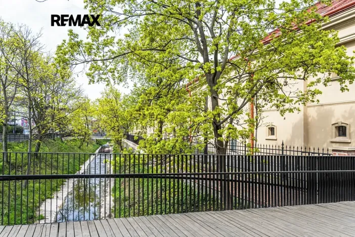 Pronájem bytu 2+kk, Praha - Nusle, Vrtbova, 42 m2