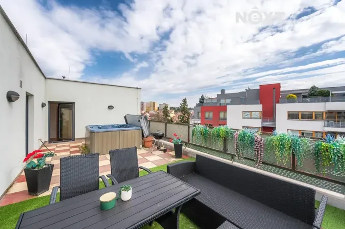 Pronájem bytu 3+kk, Brno, Sochorova, 87 m2