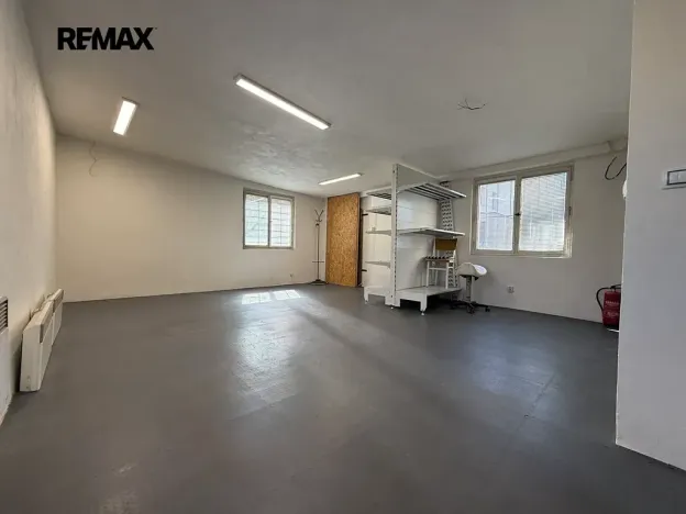 Pronájem skladu, Horní Bříza, Sídlištní, 145 m2