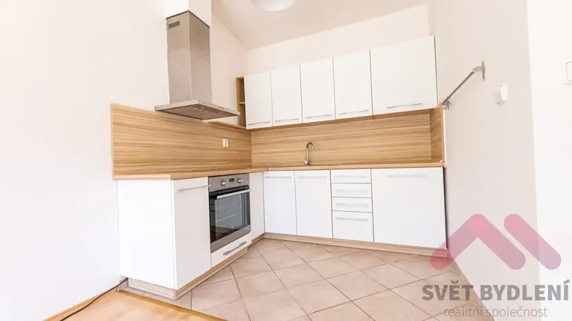 Pronájem bytu 2+kk, Praha - Žižkov, Jeseniova, 53 m2