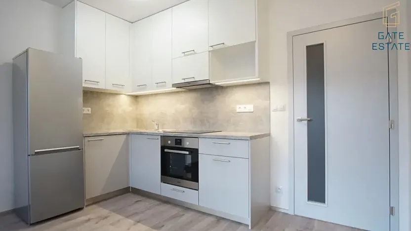 Pronájem bytu 1+kk, Brno, Střední, 35 m2