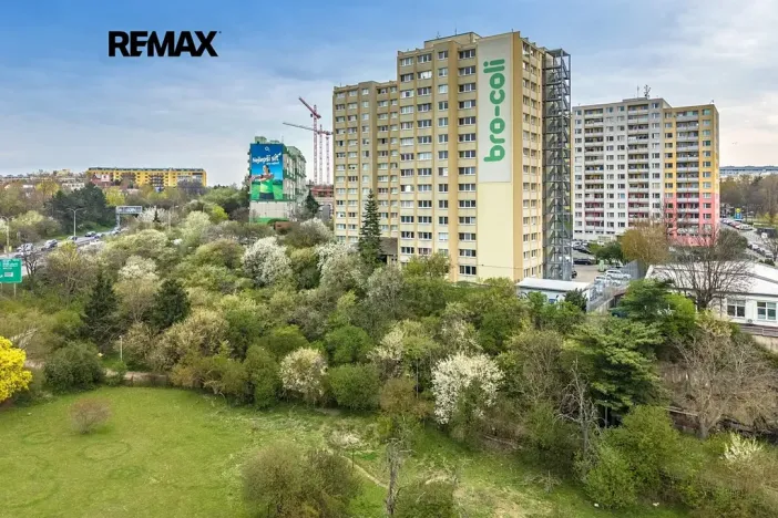 Prodej kanceláře, Praha - Střížkov, Děčínská, 45 m2