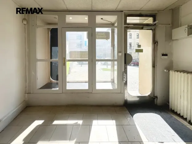 Pronájem obchodního prostoru, Praha - Vinohrady, Vinohradská, 20 m2