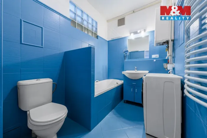 Prodej bytu 3+1, Karlovy Vary - Stará Role, Závodu míru, 73 m2