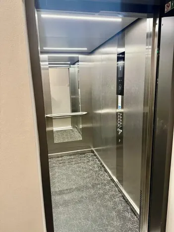 Pronájem bytu 2+kk, Praha - Vršovice, Baškirská, 34 m2