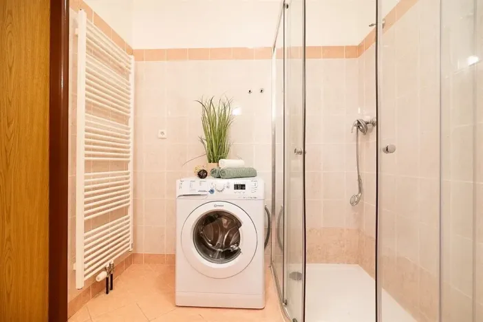 Prodej bytu 1+kk, Úholičky, Roztocká, 37 m2