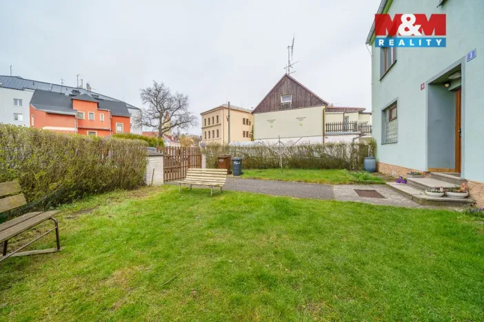 Prodej bytu 3+1, Karlovy Vary - Stará Role, Nádražní, 65 m2