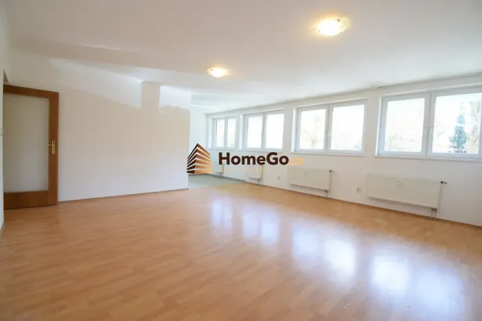 Pronájem bytu 1+kk, Praha - Troja, K Haltýři, 50 m2