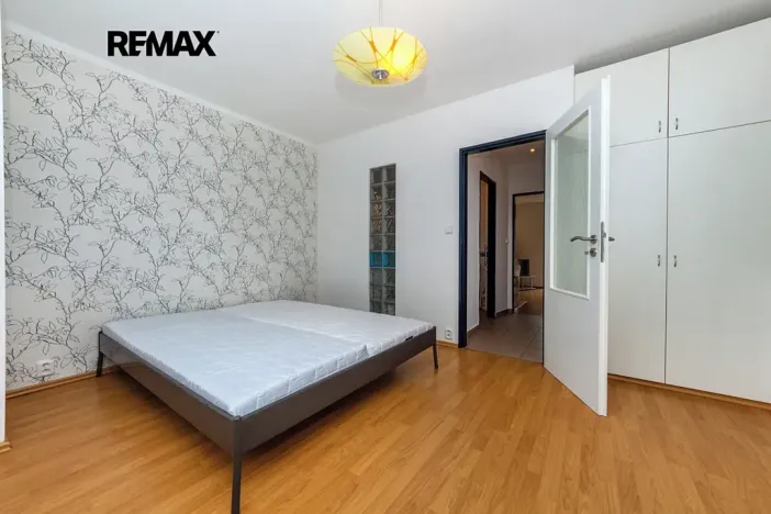 Pronájem bytu 2+kk, Praha - Ruzyně, U letiště, 47 m2