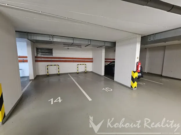 Pronájem bytu 1+kk, Praha - Hloubětín, Nademlejnská, 40 m2