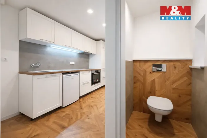 Pronájem bytu 2+kk, Trutnov - Horní Předměstí, Žižkova, 35 m2