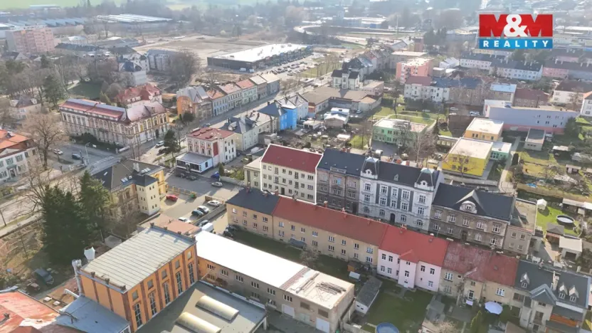 Prodej atypického bytu, Krnov - Pod Bezručovým vrchem, Bezručova, 73 m2