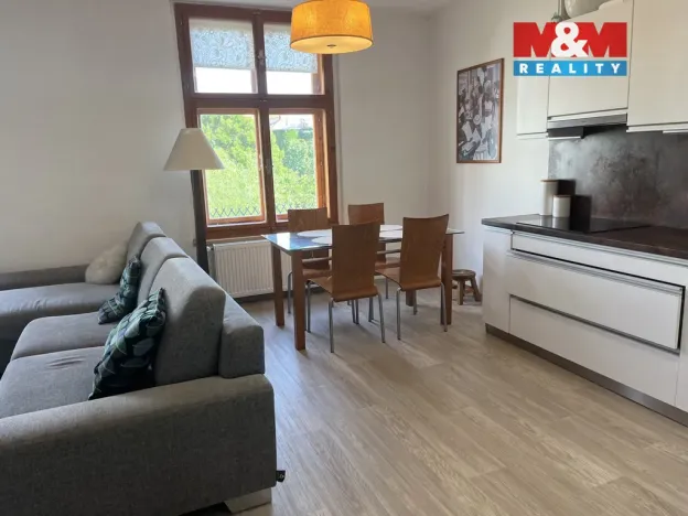 Prodej bytu 3+kk, Pardubice - Bílé Předměstí, Bubeníkova, 105 m2