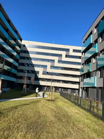 Pronájem bytu 1+kk, Praha - Holešovice, U průhonu, 38 m2