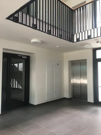 Pronájem bytu 1+kk, Praha - Holešovice, U průhonu, 38 m2