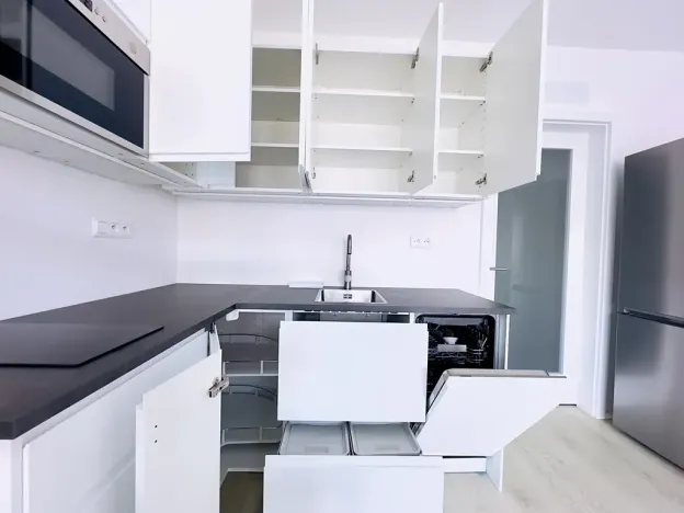 Pronájem bytu 1+kk, Brno, Lidická, 28 m2