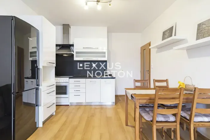 Pronájem bytu 2+kk, Praha - Vysočany, Pod Harfou, 46 m2